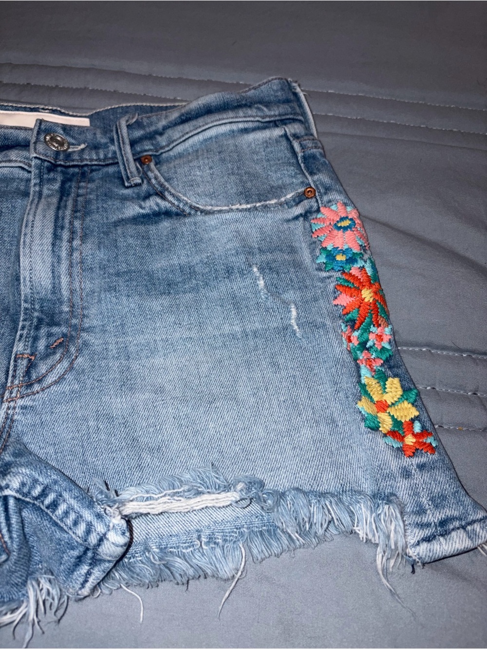 Mother Embroidered Floral Denim Shorts - Blue size 26 - Picture 3 of 14